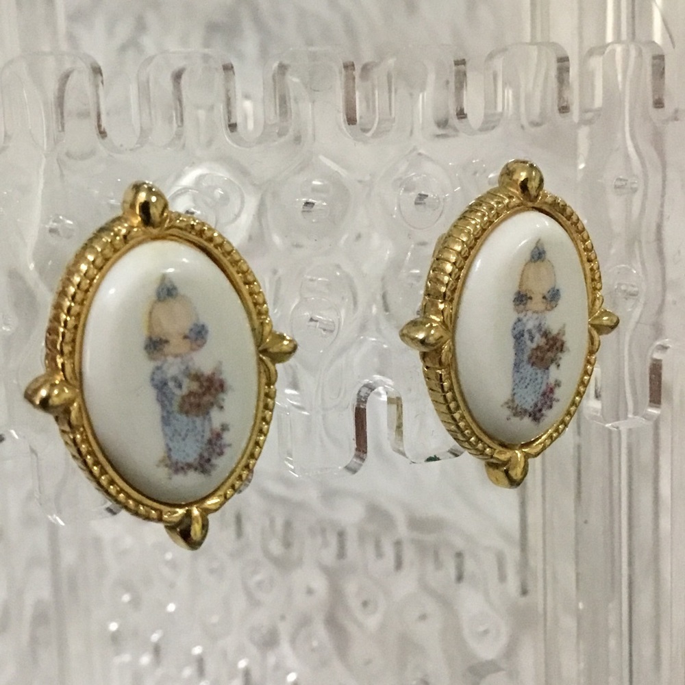 Vintage 1999 precious moments clip earrings